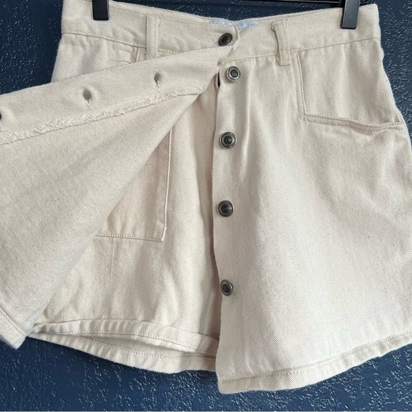 She Said Vintage Exposed Button Front Cotton Skort - Picture 3 of 3
